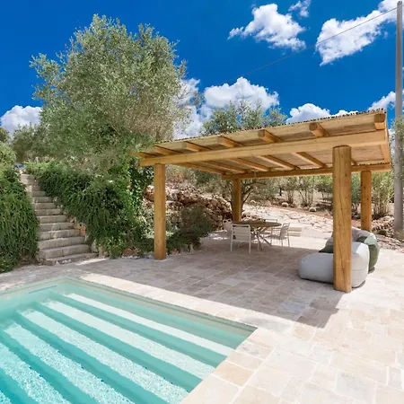 펜션 Trullo Lui By Borgo Paoli , Authentic Retreat With Exlusive Pool & Olive Grove In 오스투니